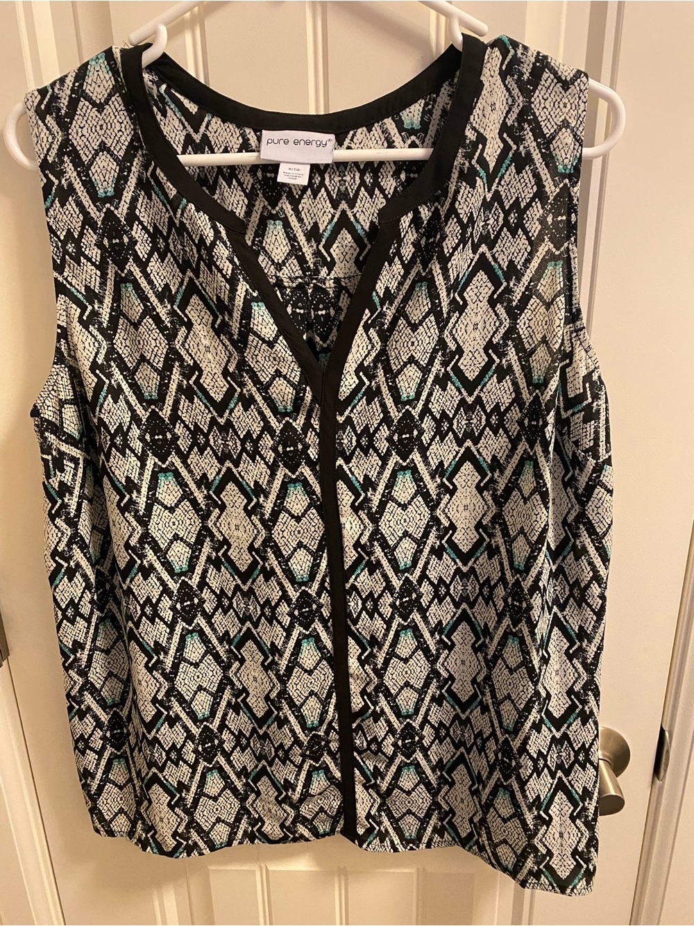 Pure Energy XL Top Sleeveless Blouse Black Trim Shirt V-neck